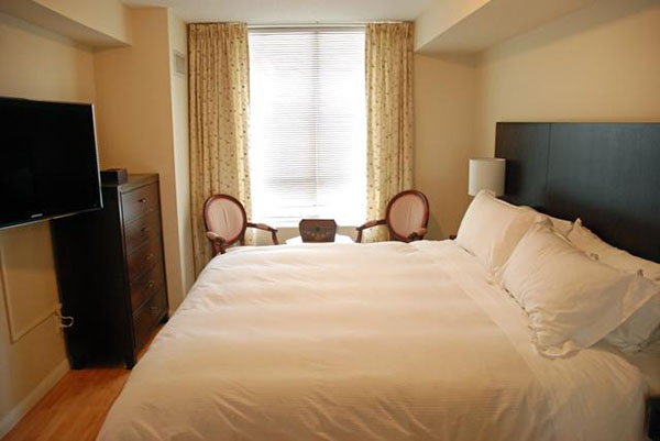 university apartment toronto