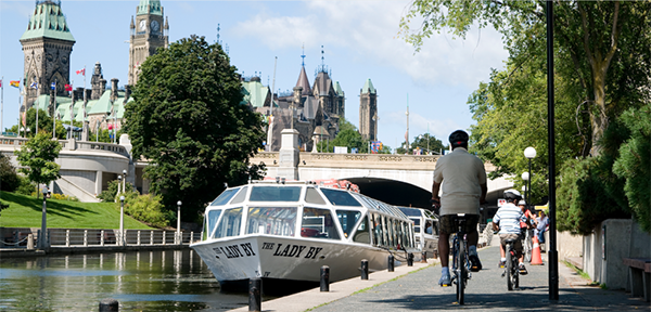 rideau canal cyclists