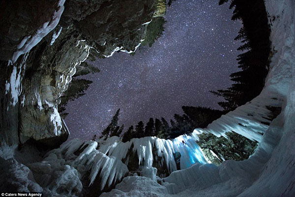 freeze waterfall